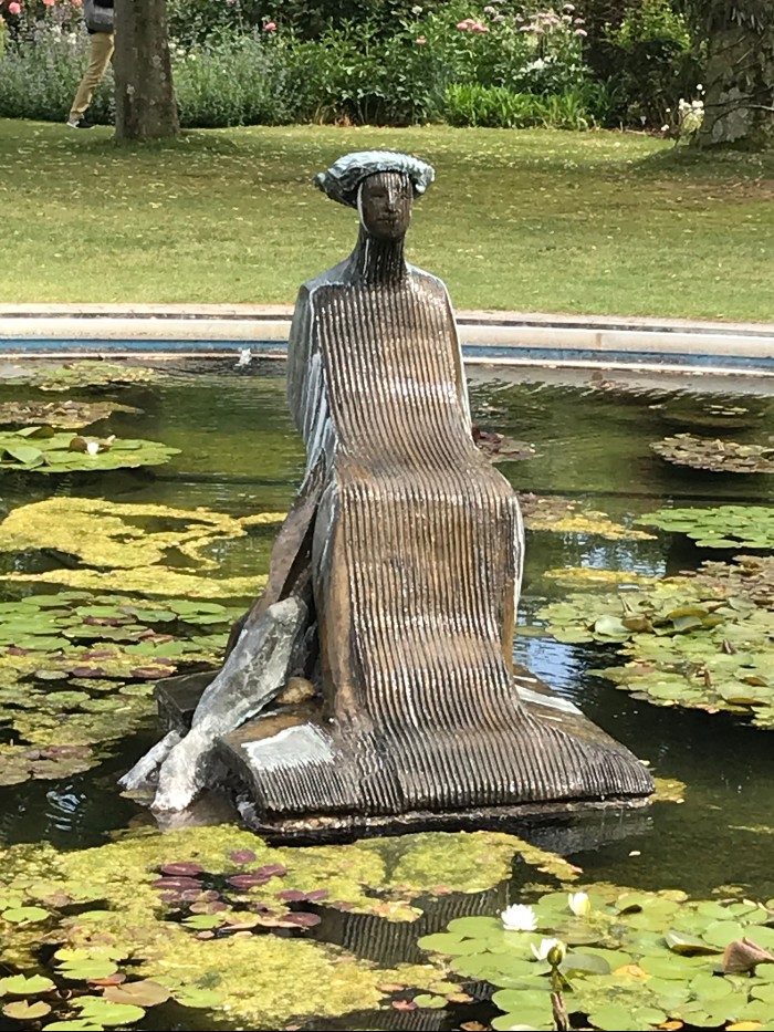 Pond chair
