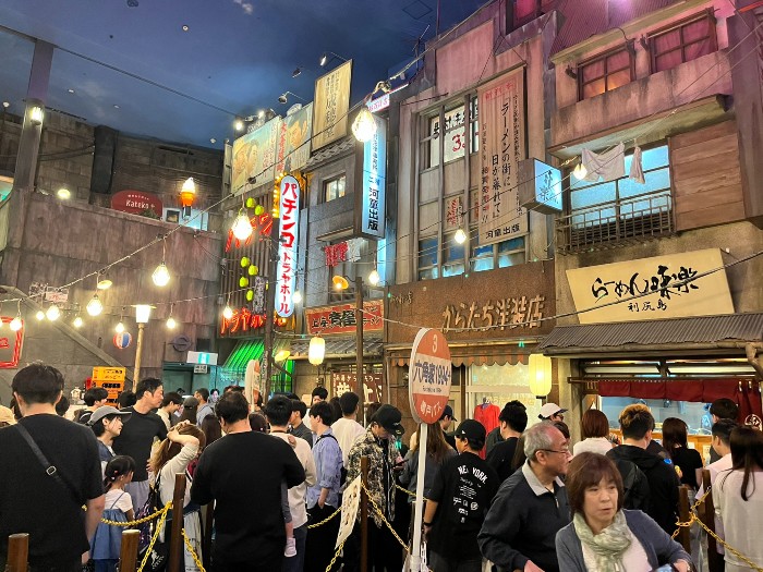 Crazy crowd on a Sunday - might be better to try a weekday...