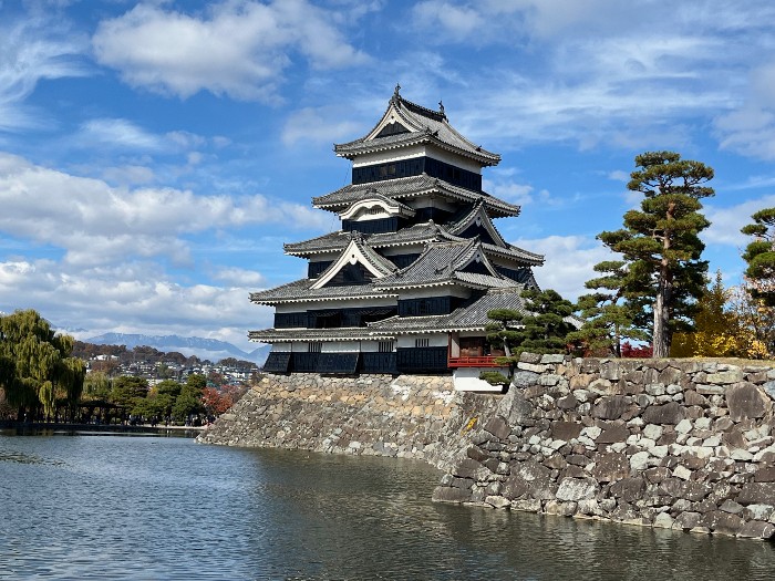 The Fall Foliage of Tateshina, Nagano and the Majestic Matsumoto Castle